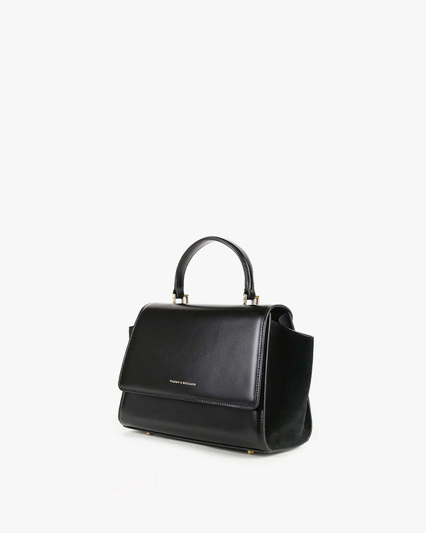 ALEXIA Black, three-quarter back view, standing, handle up, side wings extended