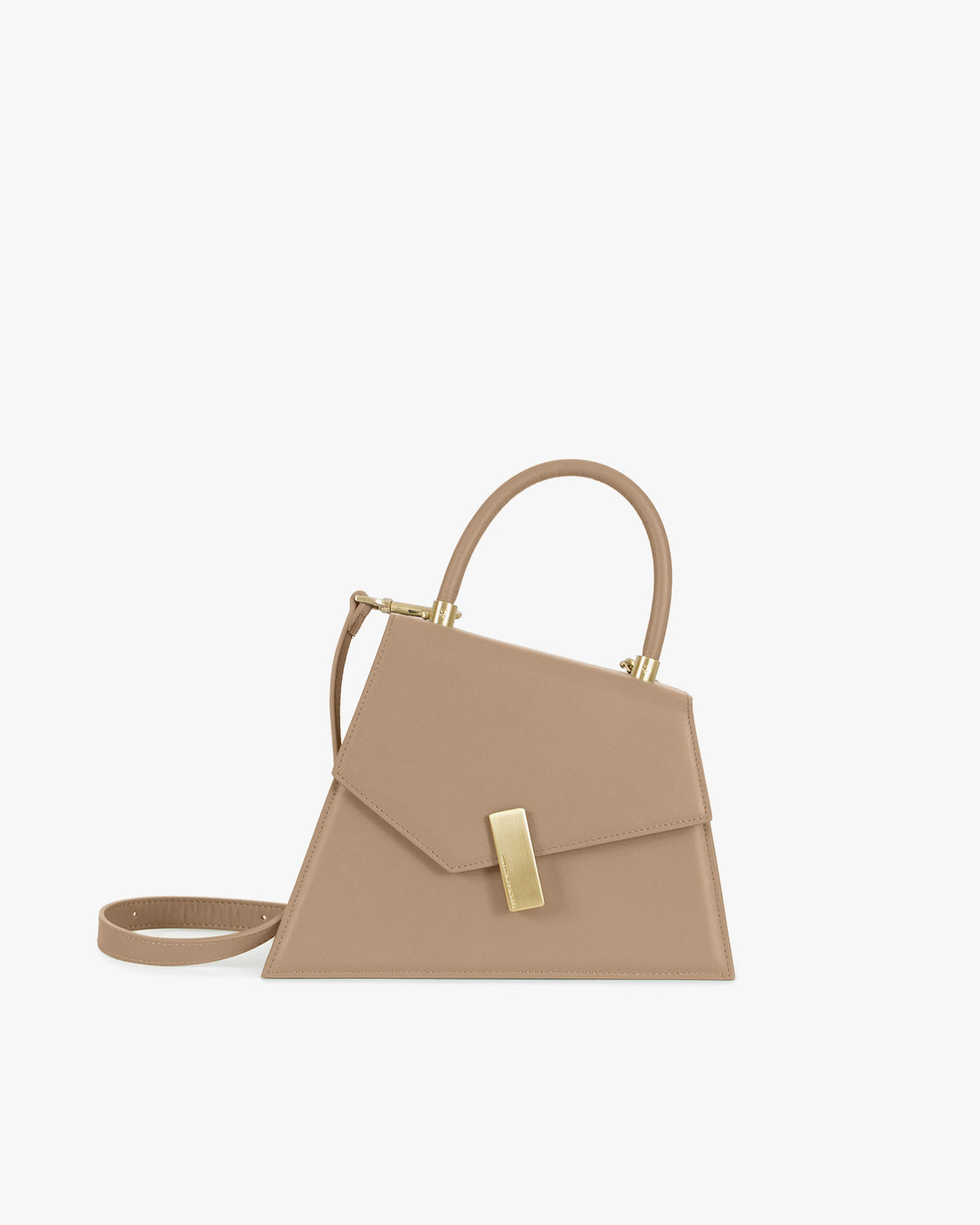 Sac CUBIST Beige de profil, fermoir rectangulaire doré, anse rigide et bandoulière fine détachée